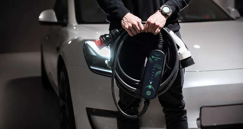 Robuste Folienschalter-Bedienelement für intelligente E-Mobility-Ladestationen