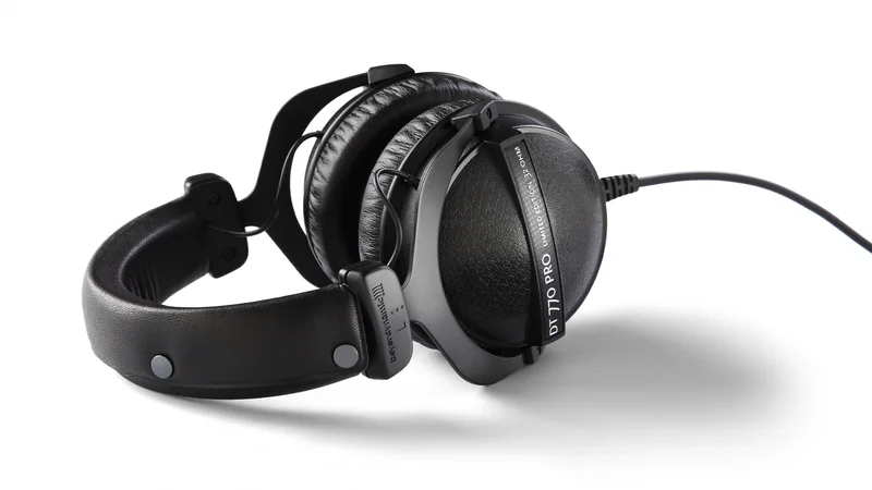 The badge on the "DT 770 Pro Limited Edition" emphasizes its value: black printed aluminium with embossed type designation.