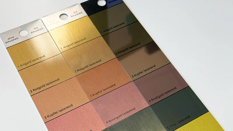 Farbmusterkarte: AluminiumDie richtige Farbe macht den Unterschied: Harmonisch abgestimmt auf Material und Oberfläche entsteht ein Design, das nicht nur überzeugt, sondern Emotionen weckt.