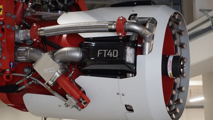 CHROMOTION® FT40 3D-Modellbezeichnung appliziert auf einer industriellen Wassernebelturbine