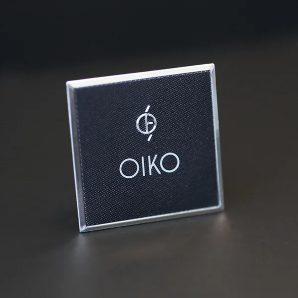 Hochwertige Labels: Aluminium 3D mit Strukturlack für einen einzigartigen Look