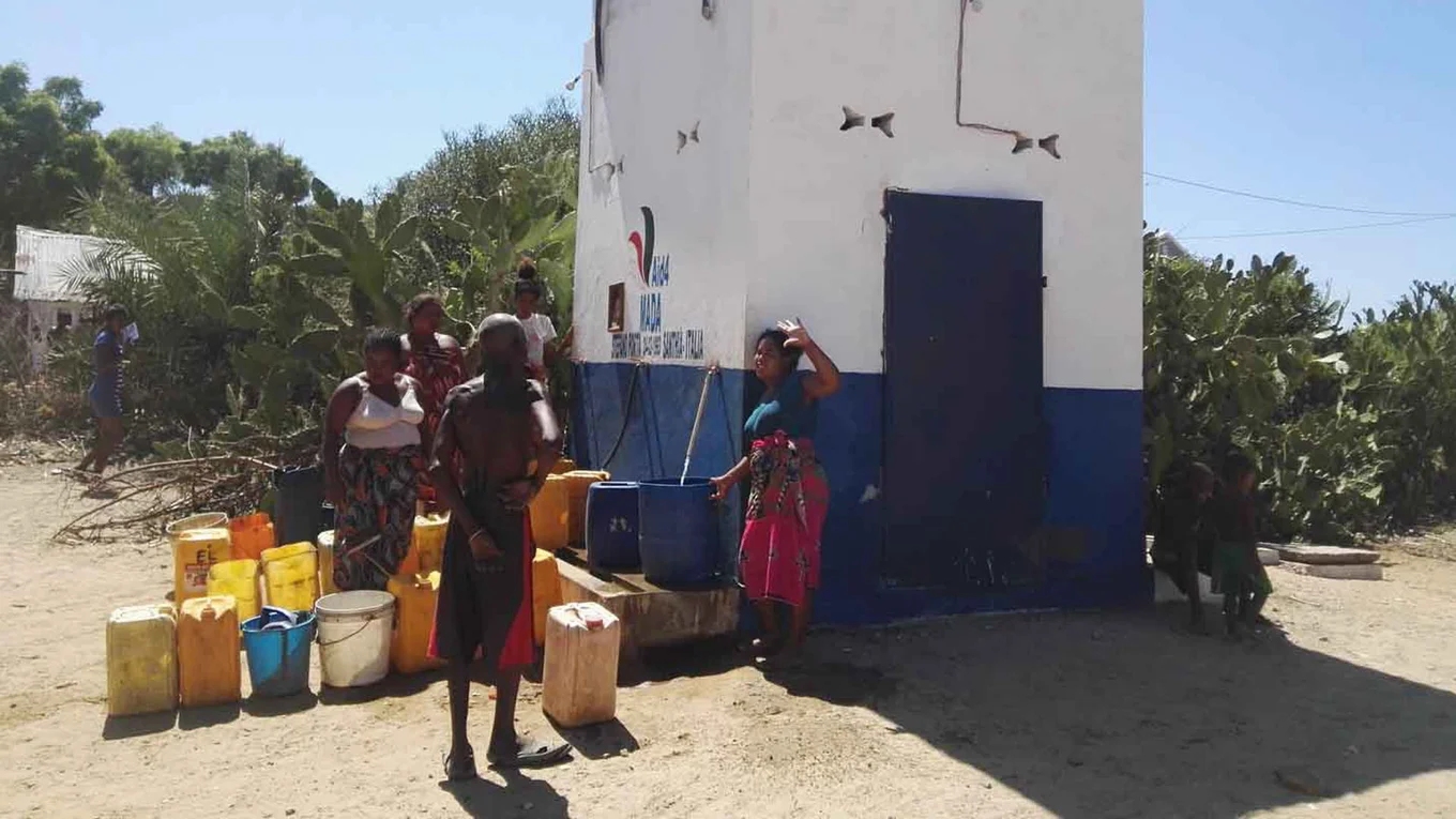 Klimaschutzprojekt in Madagaskar - Brunnen mit Solarenergie