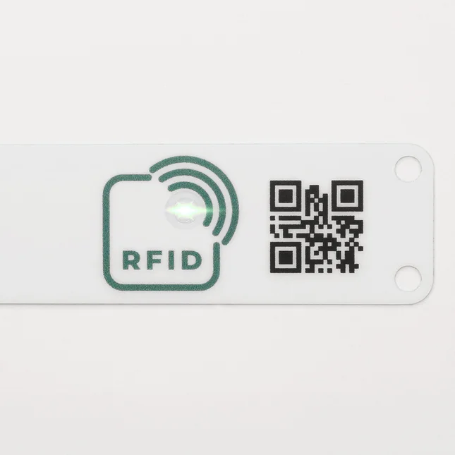 smart-CARD LED: RFID-Karte mit integrierter LED