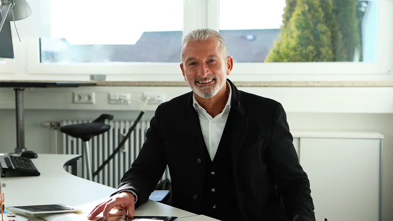 Klaus Dargahi, smart-TEC